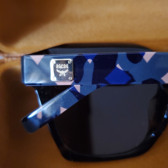 MCM Geo Square Sunglasses Black Camo Lion Unisex